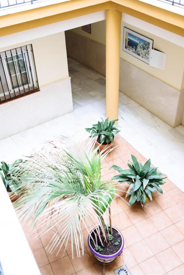 Blonski-Yellow Màlaga Exteriér fotografie