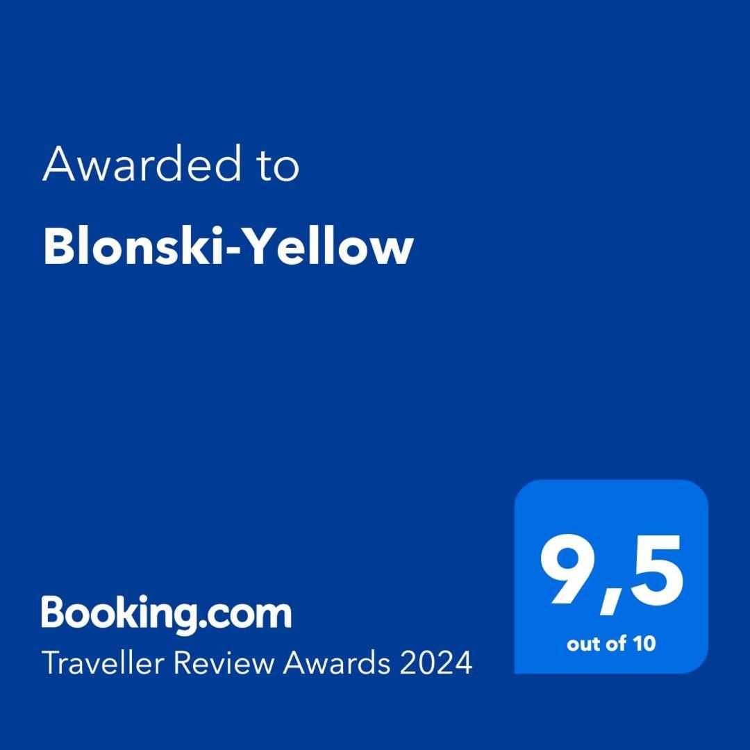 Blonski-Yellow Màlaga Exteriér fotografie